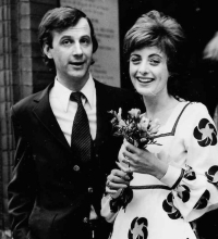 Daniel Špička v roce 1973 na svatební fotografii se svou manželkou Victorií