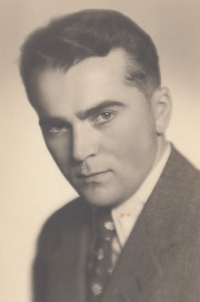 Witness' uncle, Zdeněk Aim (1911–2008)