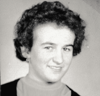 Průkazová fotografie budoucí manželky Marie (1958)