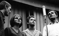 From the left: Pavel Veselý, Zuzana Majvaldová, Jarmila Rečková, Luděk Nekuda / the early 1960s / Ostrava / Černá louka
