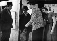 From the left: Petr Paprstein, Pavel Veselý, Erich Vybíral, Milena Šajdková /  'Čekání na Agátu' (Waiting For Agáta) / 1965