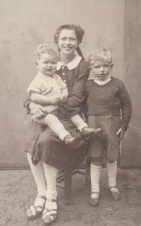 With her brothers, around1945
