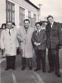 Starosta Hostěnic, Josef Otisk, Boris Žilenko, Hubert Hanika nejstarší (otec Huberta Haniky), setkání členů skupiny Wolfram a sovětské zpravodajské skupiny v roce 1982 
