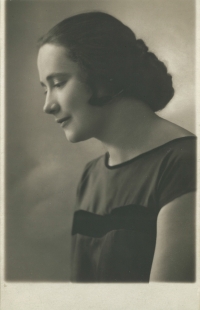 Jarmilina maminka Marie Novotná, Praha 1924