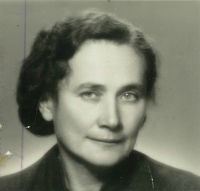 Jarmilina maminka Marie Novotná, Praha 1945