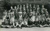 Jarmila Králová, the second row, the sixth one from the left, a primary school Prague-Braník 1938
