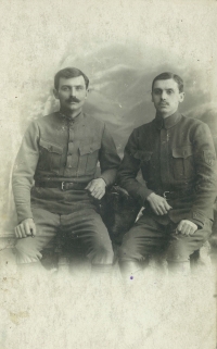 Jarmilas´s father Jarmila on the right with his brother Václav, legionnaires on the Russian front, 1919
