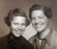 14-year-old Christine with mom