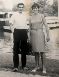 Manželia v Kolíne po emigrácii, r. 1966