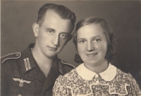 His parents František and Emma Braun