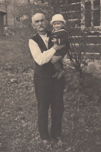 With his grandfather Robert Fischer