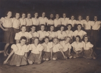 The first post-war renewal of Junák. Fifteen-year-old Věra in the bottom row in the middle