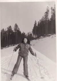 Na lyžích v Krkonoších, 1985