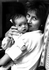 S dcerou Emmou, 1988