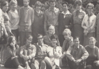 Kolektiv vedoucích Mezinárodního tábora míru, Alena Mašková sedící druhá zleva, Seč, 1970