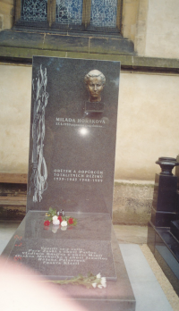 Památník Milady Horákové obnovený k výročí roku 1997