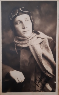 V. Bubílek v době leteckého výcviku na učilišti v Chebu, 1924