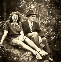 Rodiče Josefa Vávry Marie Vávrová a Josef Hasil (1948)