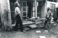 Doma v Třebonicích s manželem