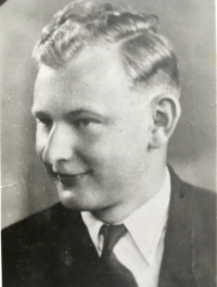 Veronica's father Peter Črep