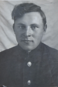 První manžel pamětnice, Čech Saša Hybner