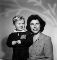 Vladimír Veit with his mother, the first half of the 1950s