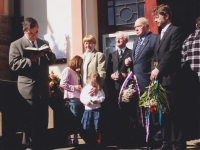 In February 2007, the Confederation of Political Prisoners held a ceremonial unveiling of a memorial plaque in Ledeč nad Sázavou, which, after disputes with the city leadership, was finally placed on the building of the Czechoslovak Hussite Church. In the photo M. Růžička, M. Vystrčil and Irena Košťálová maiden name Muchová 

