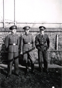 Strýc Erazim Veselý, otec Jaroslav Veselý a strýc Vlastimil Veselý (zleva)