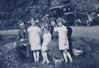 Muchovi podnikali se svým automobilem značky Praga Piccolo časté výlety po republice