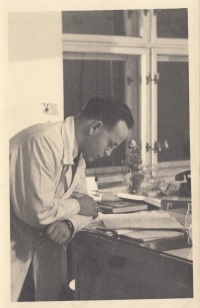 Při práci v Krajské hygienické stanici v Liberci