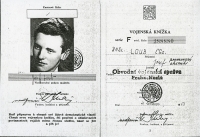 The title page of Josef Loub's military ID card