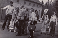 Josef Kaše při setkání plzeňské křesťanské mládeže v roce 1970