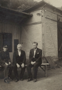 Adolf Hanuš with sons Adolf (on the left) and Alois (on the right) in front of the gatehouse of Isolit company in Jablonné nad Orlicí, 1933
