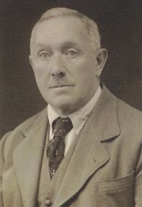 Dědeček Dr. Rudolf Witz byl zabit 3. listopadu 1941 v terezínské Malé pevnosti