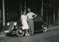 Future husband and wife on a trip in Tatra 75 (1947)