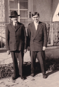 S dědečkem Johannem Paulem, cca 1957
