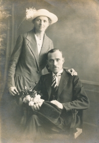 Tchán František Vencovský s novomanželkou Marií (1922)