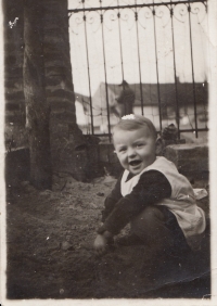 Eva Hoskovcová, Břehy u Přelouče, cca 1934