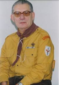 Jindřich Valenta ve skautském kroji kolem roku 2000