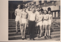 Zbyněk Unčovský v sokolské družině, druhá řada první zleva