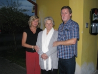 Josefa Šánová s dcerou Alenou Velikou a synem Zdeňkem Šánou, 2017