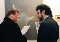 Václav Havel a Ludvík Hlaváček ve Špálově galerii, Praha, leden 1999
