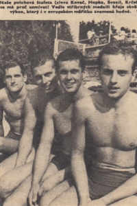 Československá polohová štafeta z 50. let 20. století ve složení (zleva) Kovač, Hopka, Svozil, Krček
