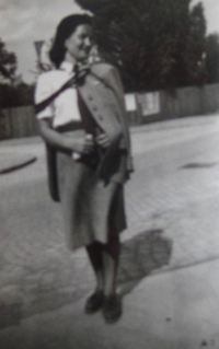 Květuše Kučerová, sokolský slet, Praha, 1948 