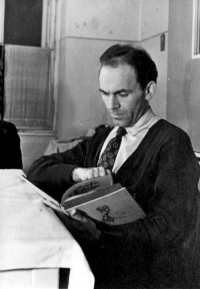 Oldřich Vašák na dobové fotografii