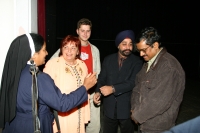 S indickým veľvyslancom M.K.Lokeshom (vpravo) a indickou misionárkou v Bánovciach nad Bebravou.