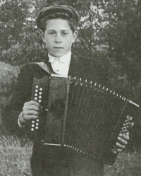 Harmonikář Ludvík Jersák krátce po válce