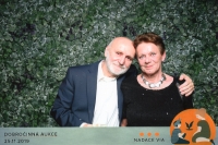 S manželkou Taťjánou Hlavatou, roz. Bohdalovou, na aukci Nadace Via, Praha, 2019