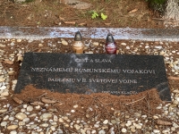 grave of a unknown Romanian soldier under Klak - detail