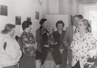 Olga Havlová s Bohuslavem Fenclem na slavnostním otevření nové budovy speciální školy ve Vysokém Mýtě, 1994
